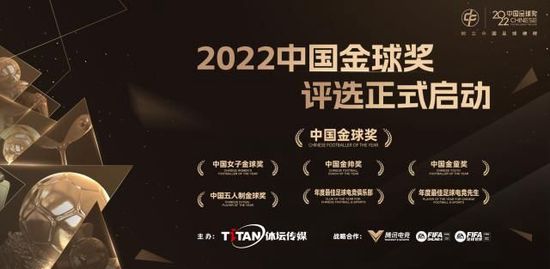 《霹雳娇娃》是三位演员首次合作，而小K与;茉莉公主;娜奥米第一次见面就极具戏剧性，小K当时从拖车的窗户向外张望发现了娜奥米，但因为害怕给对方留下不好的印象而踌躇不前，没想到最终鼓起勇气跟对方打招呼的时候，小K却不由自如的勾起娜奥米的下巴;调戏她